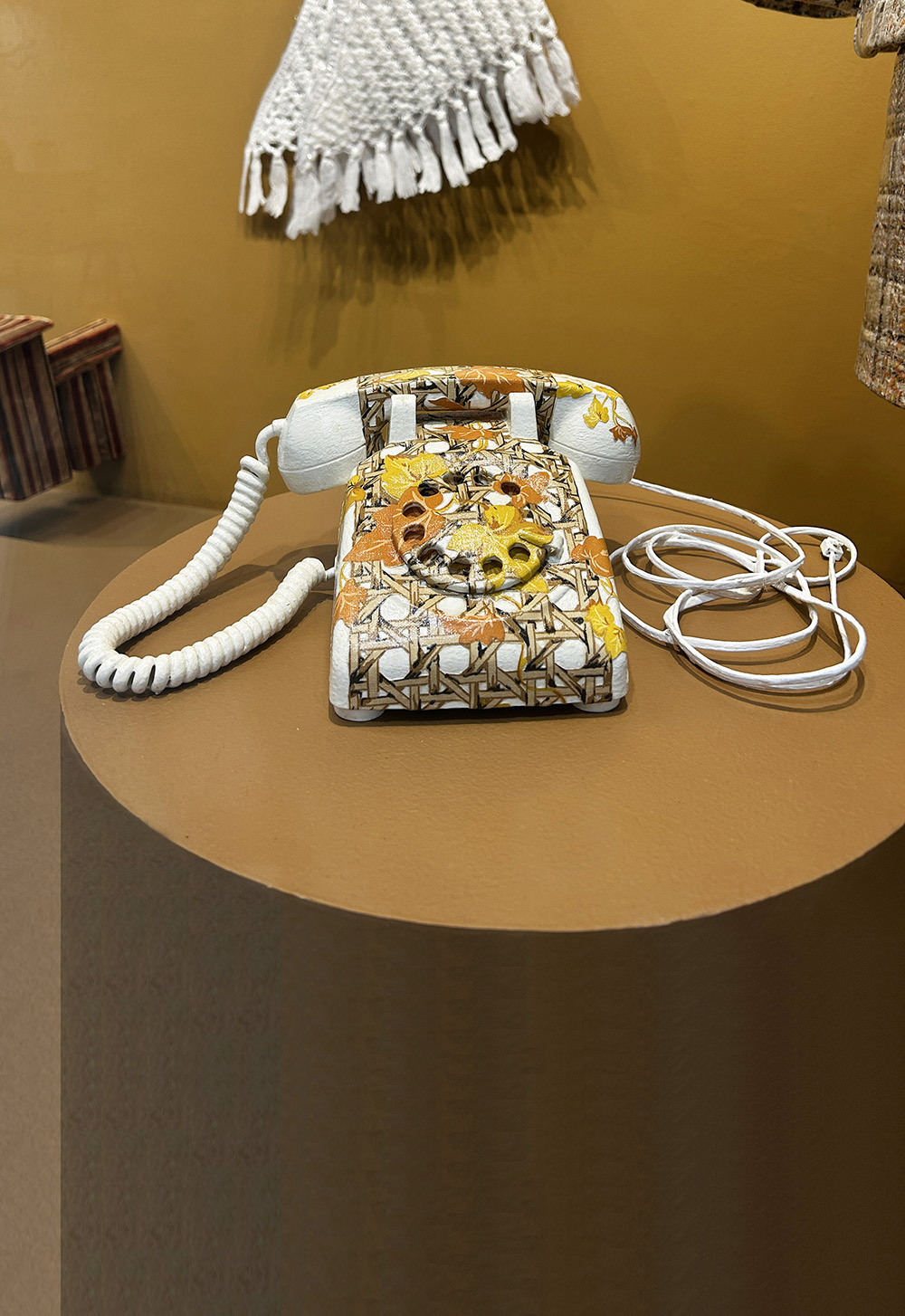 telephone